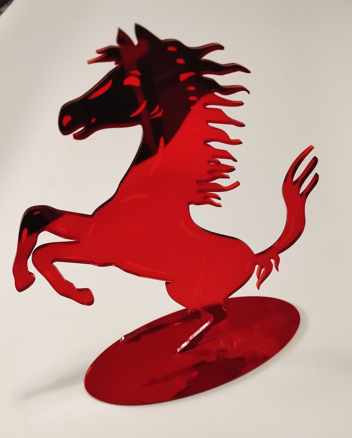 cavallino rosso specchiato